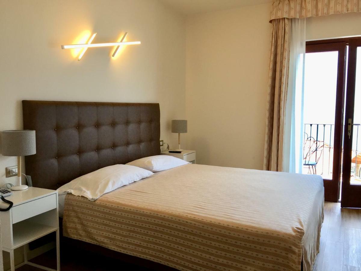 Villa Belvedere Hotel Limone sul Garda Luaran gambar